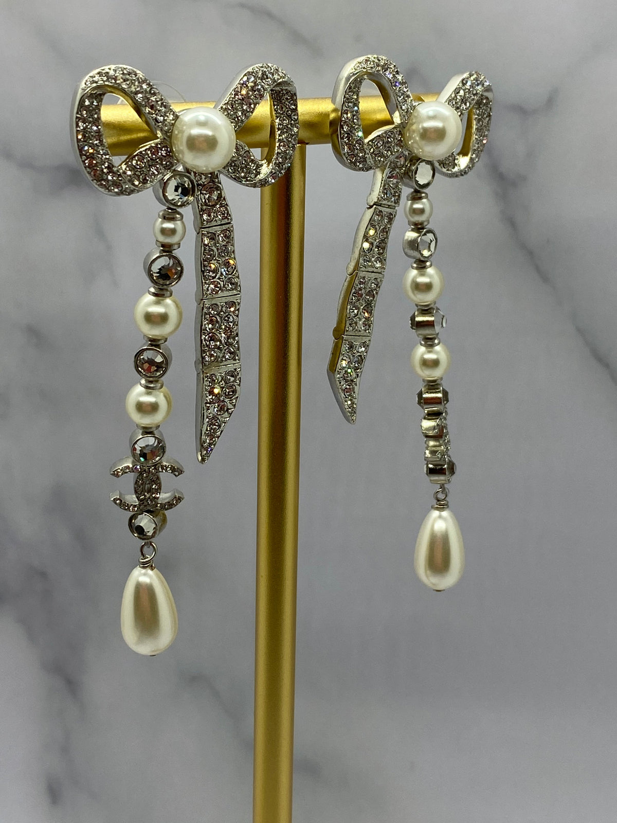 Auth CHANEL CC Pearl Trim Bow Shaped Pendant Earrings - Pre owned