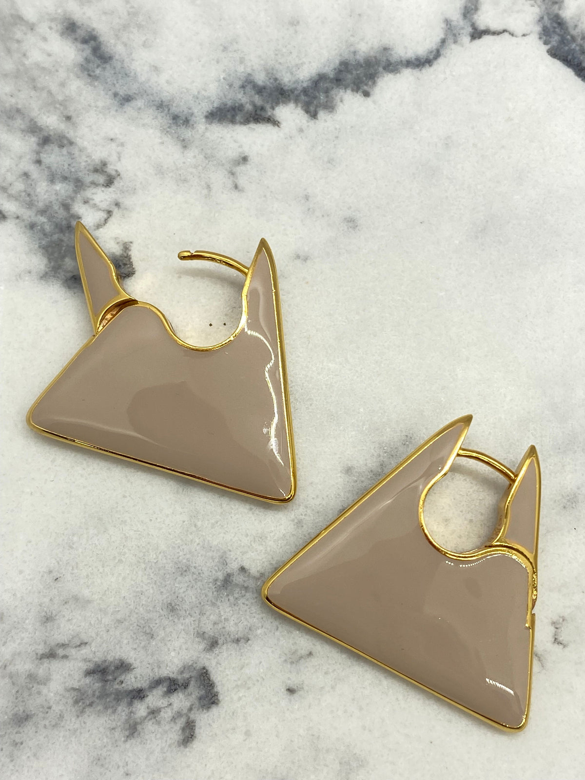 BOTTEGA VENETA Triangle Hoop Nude Earrings - Pre owned