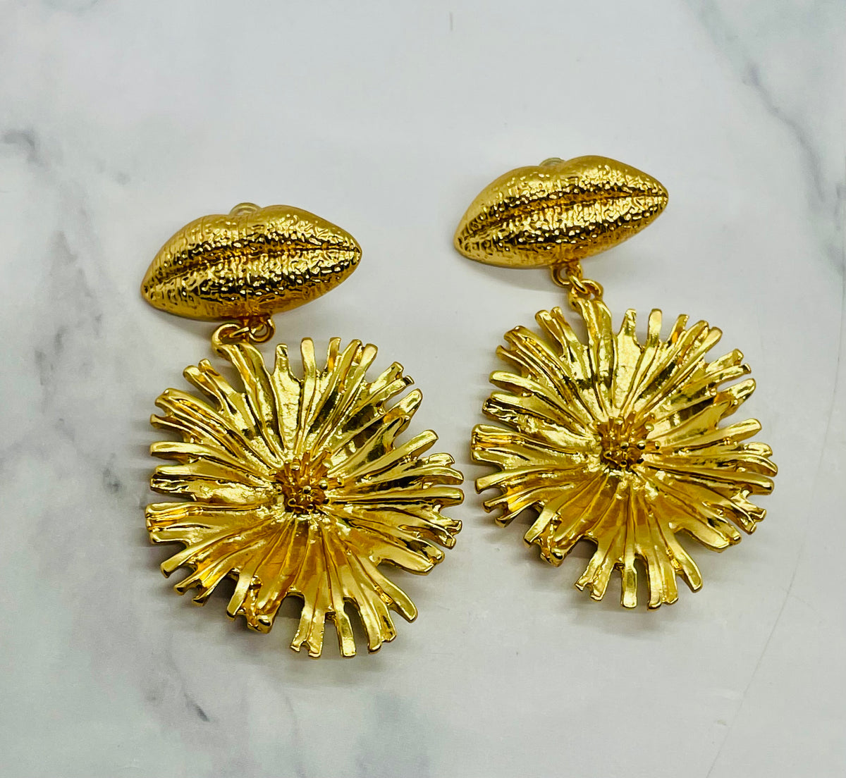 SCHIAPARELLI Surrealist Lips Statement Earrings - Pre owned