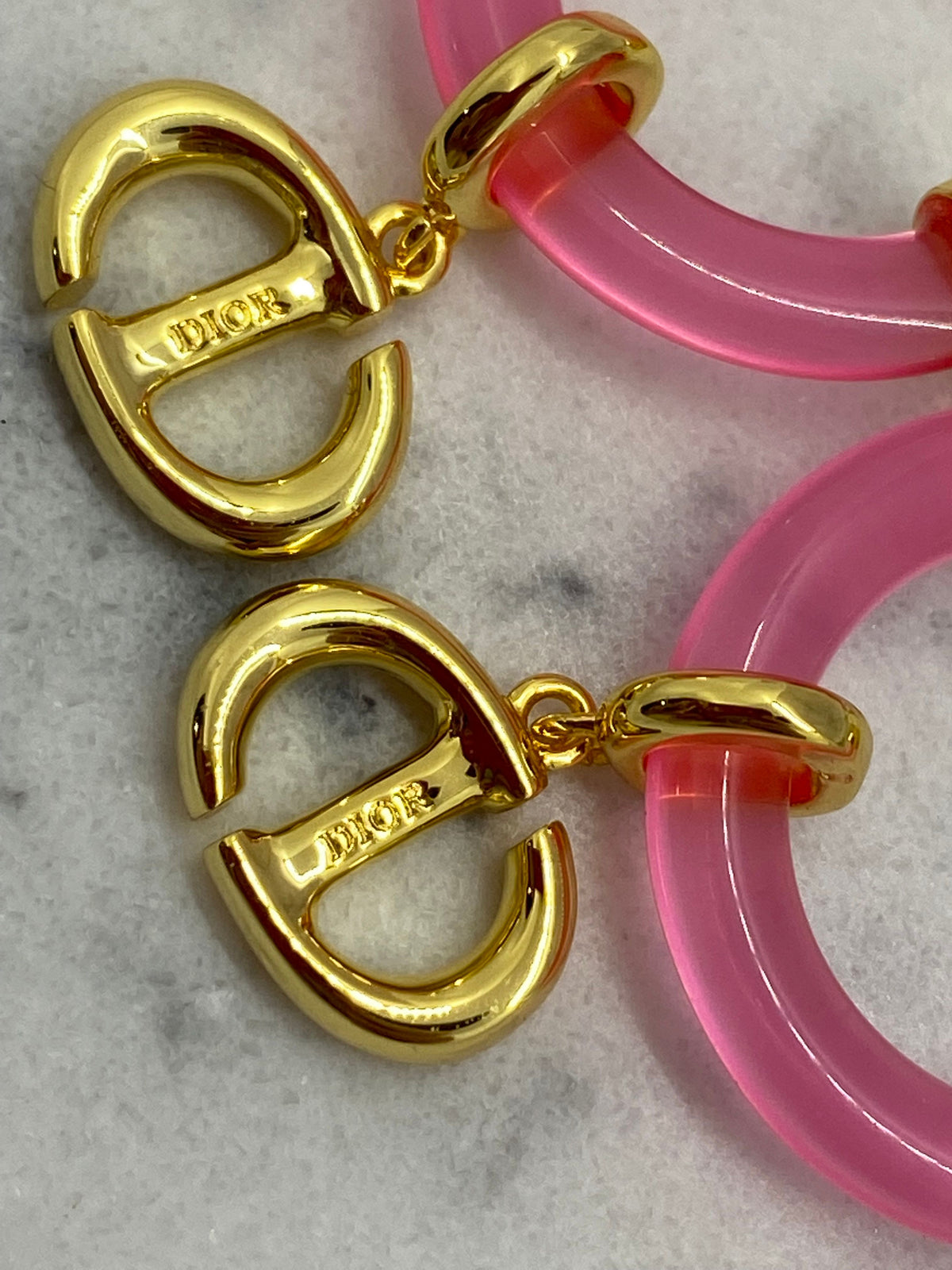 CHRISTIAN DIOR CD Pink Plastic Hoop Earrings - Pre owned