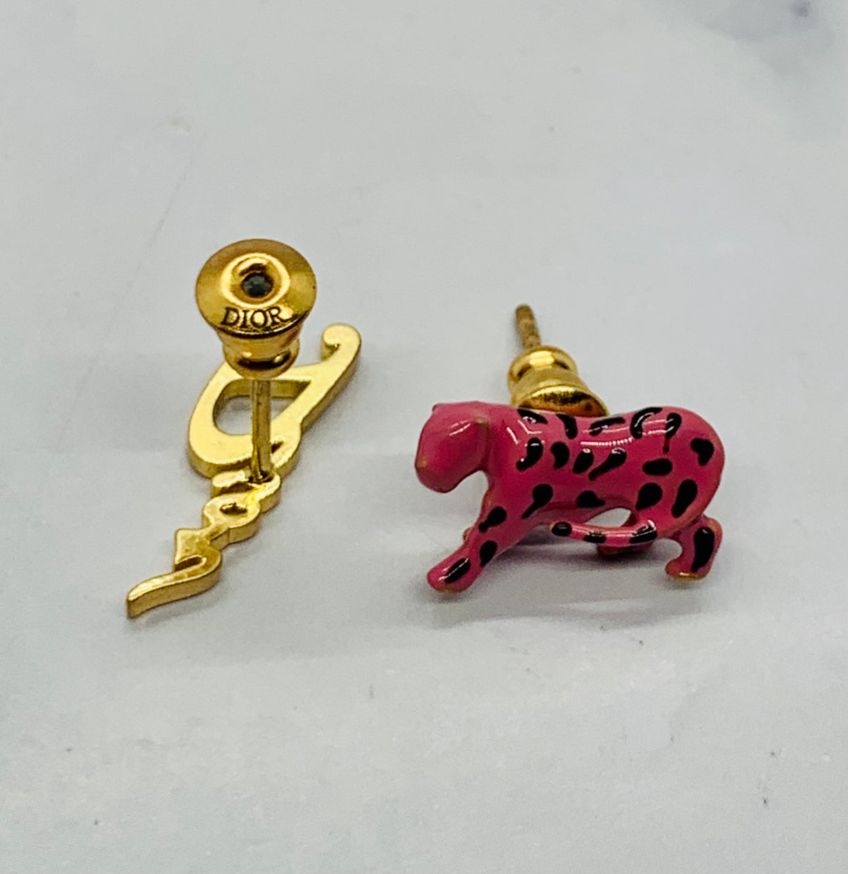 CHRISTIAN DIOR Asymmetric Pink Tiger Earrings - Pre owned
