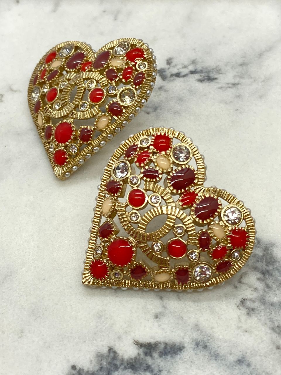 CHANEL 2016 Rhinestone Heart Earrings - Pre owned