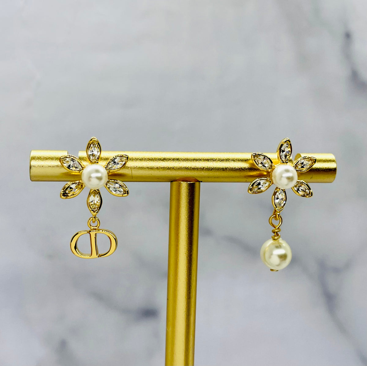 CHRISTIAN DIOR Floral Rhinestone Earrings - Pre owned