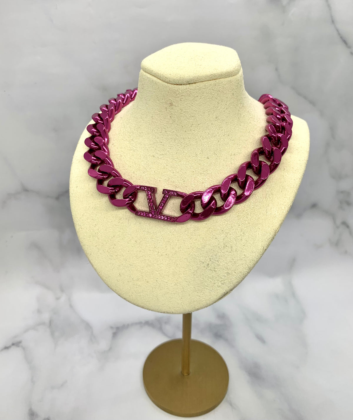 VALENTINO V Pink Chain Necklace - Pre owned