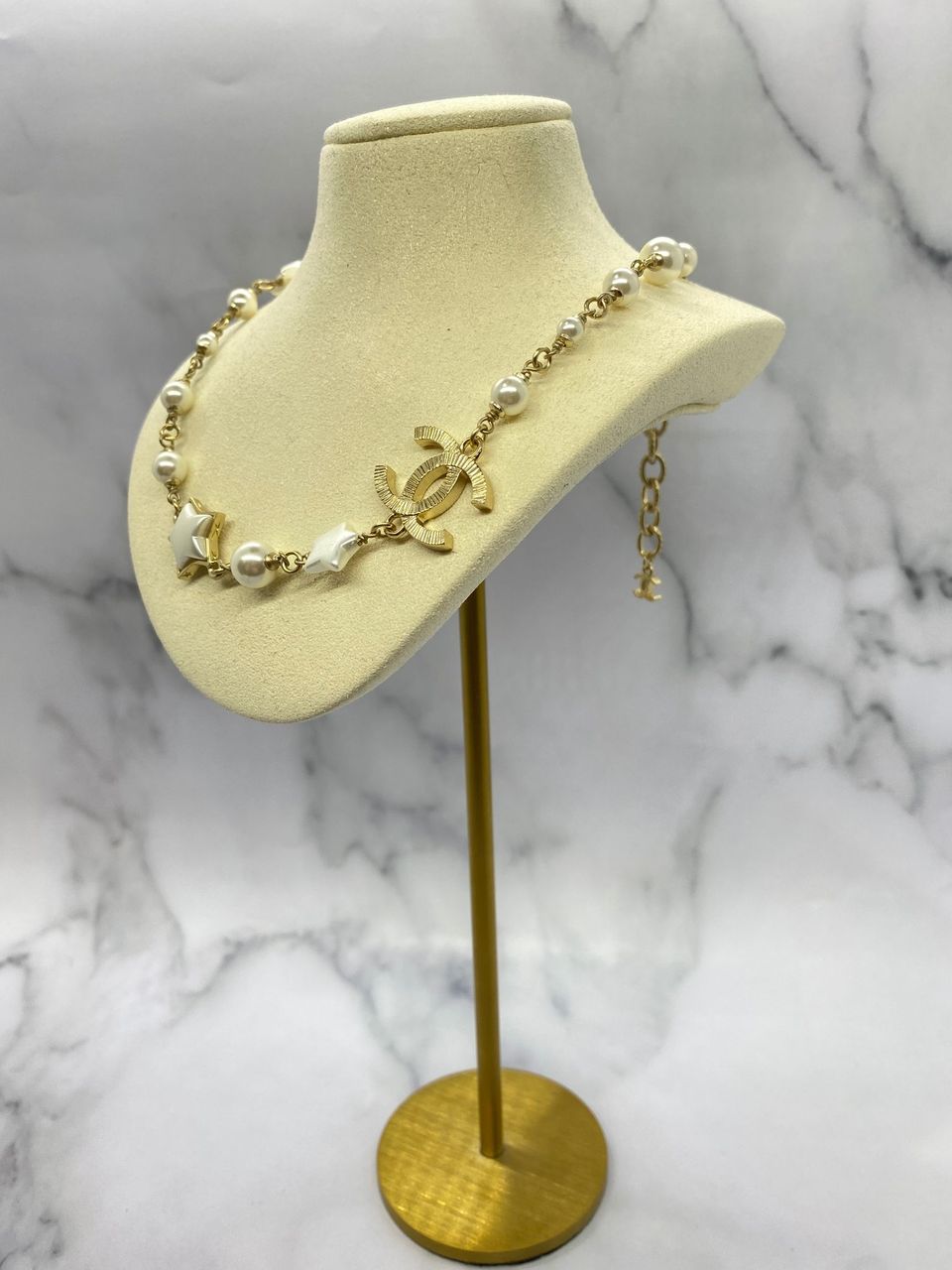 Auth CHANEL CC 2017 Stars Necklace - Pre owned