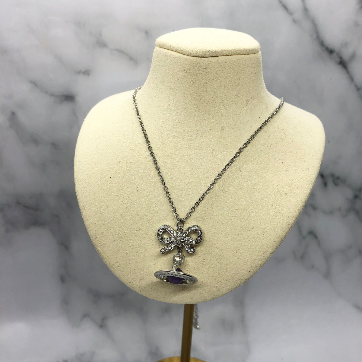 VIVIENNE WESTWOOD Bow Orb Pendant Necklace - Pre owned