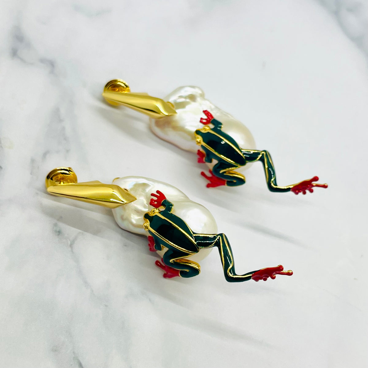 BOTTEGA VENETA Frog Water Pearl Earrings - Pre owned