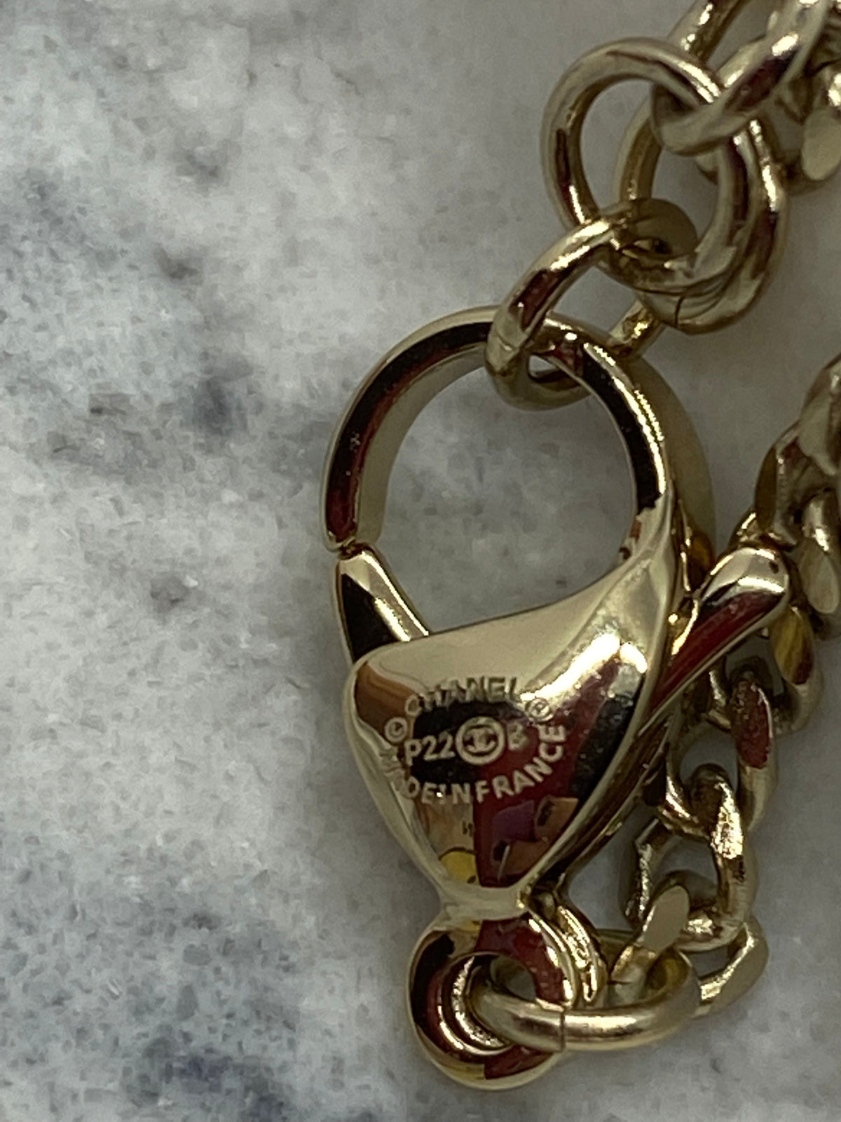 CHANEL CC Heart Layer Statement Necklace - Pre owned