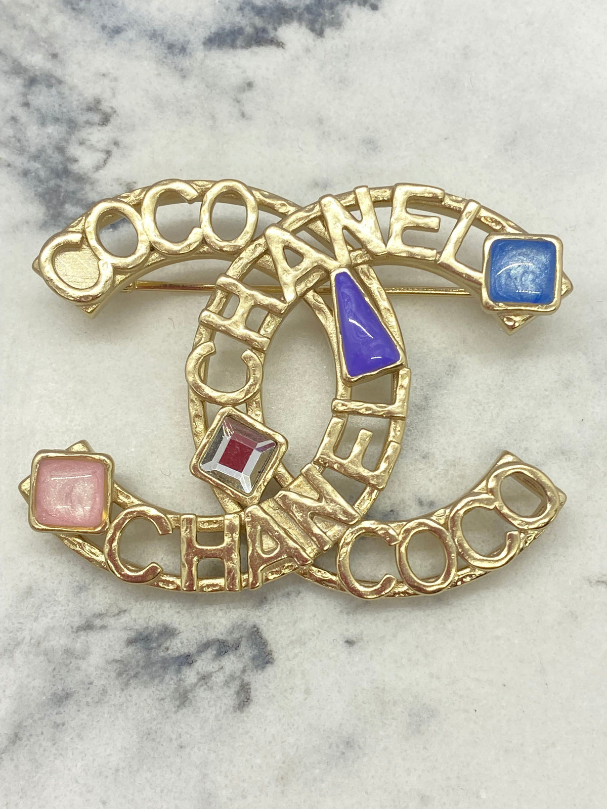CHANEL CC Pastel Light Gold Brooch Pin - Pre owned