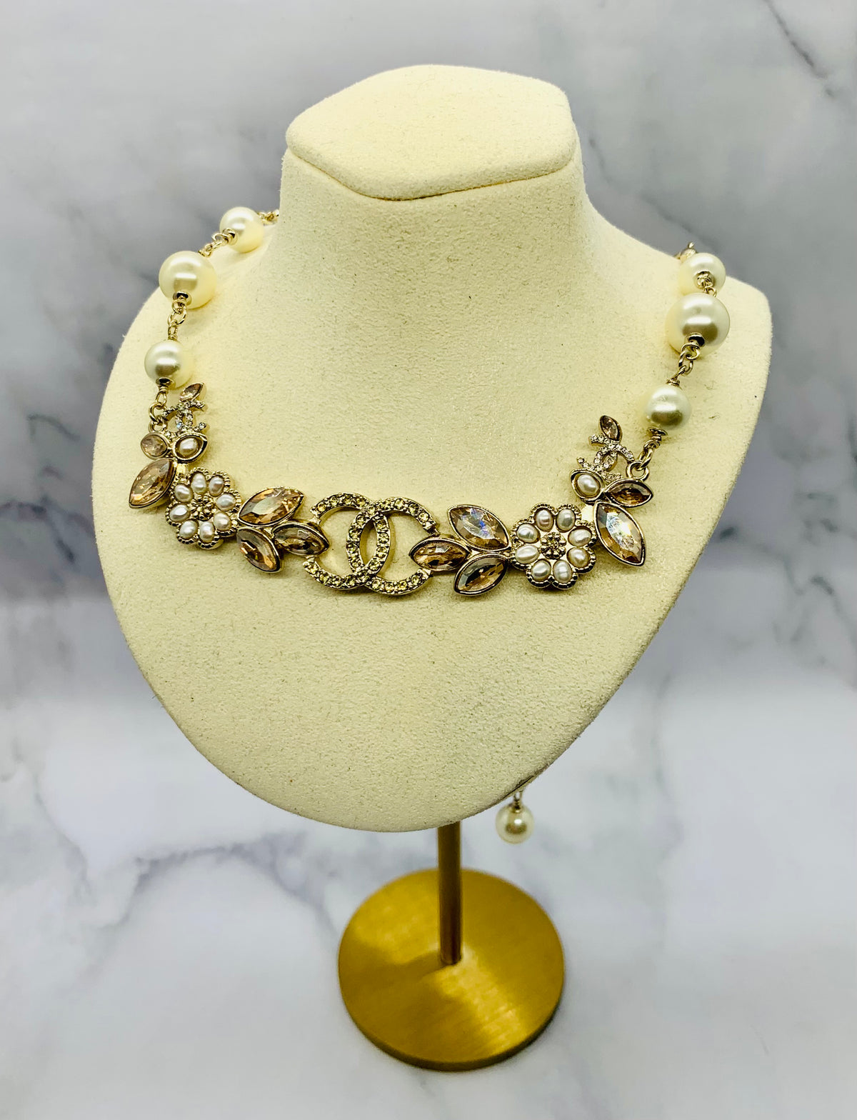 CHANEL CC Rhinestone Floral Necklace - Pre owned