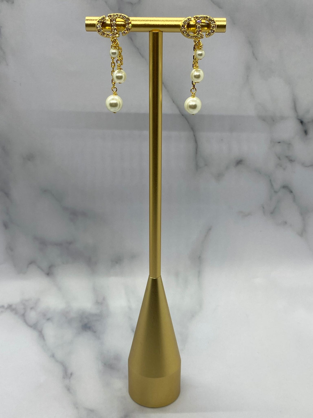 CHRISTIAN DIOR CD Pearl Earrings - Pre owned