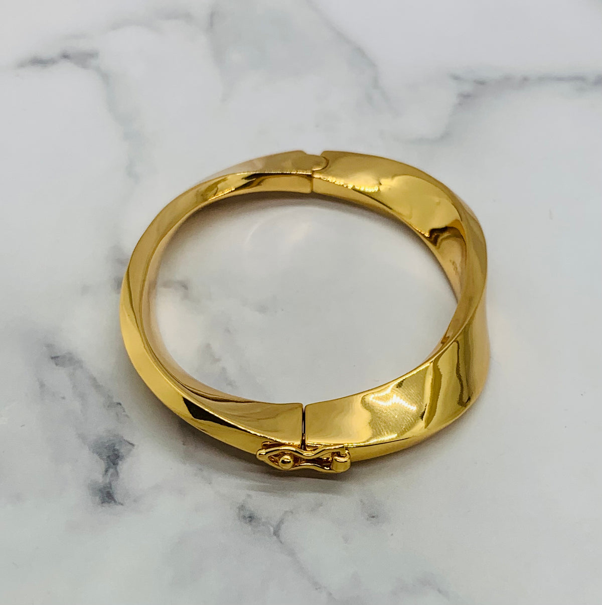 YSL YVES SAINT LAURENT Twist Bangle Bracelet - Pre owned