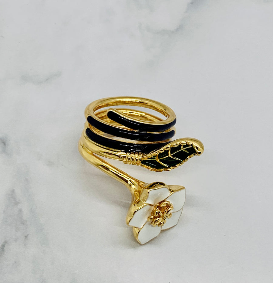 BOTTEGA VENETA Flower Ring Size 7 Medium - Pre owned