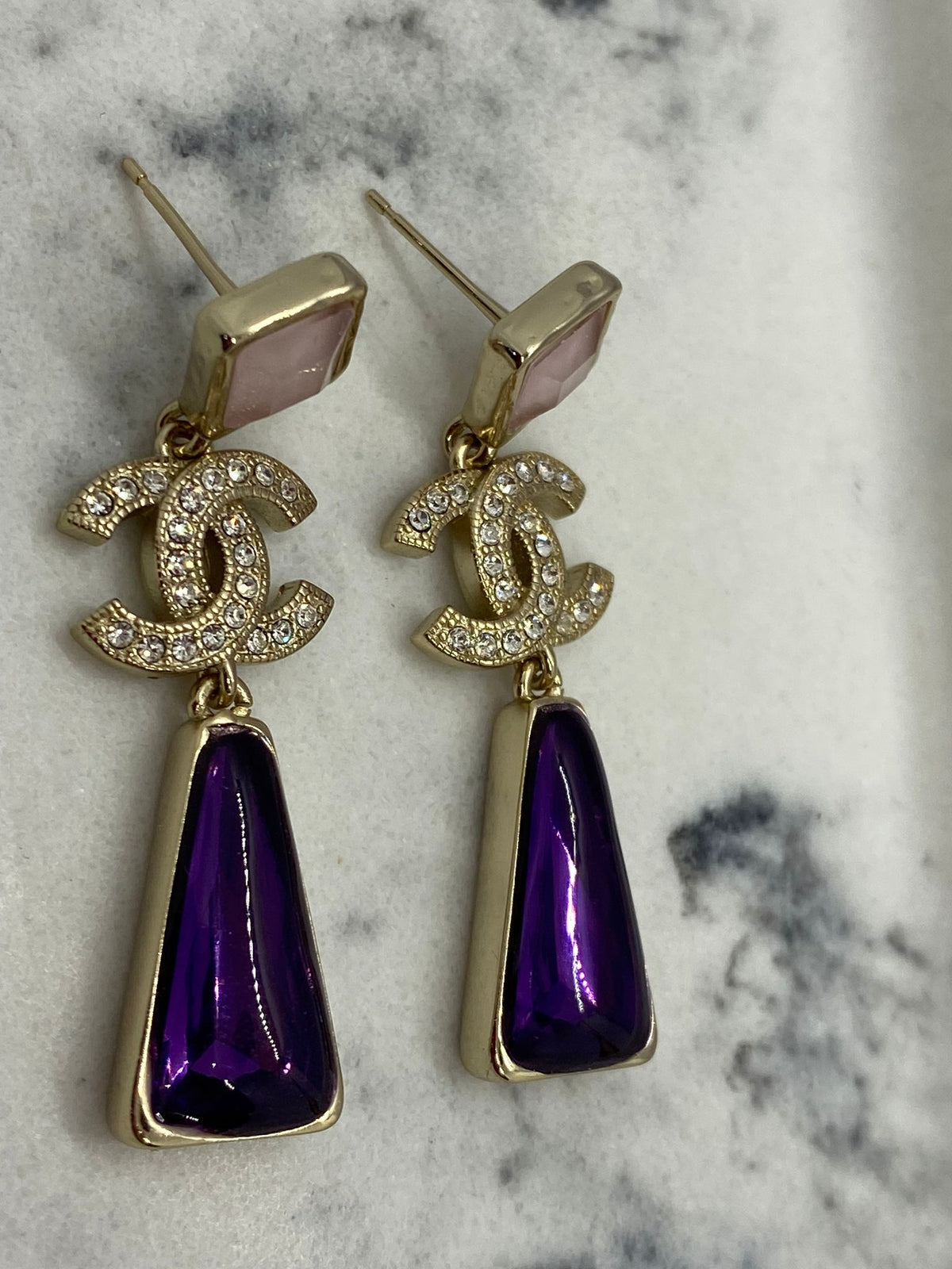 CHANEL CC Light Gold Purple Pendant Earrings - Pre owned