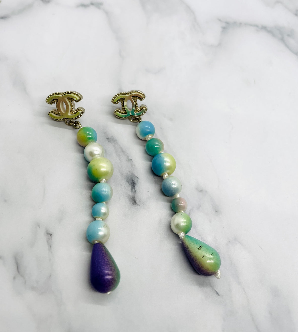 CHANEL CC 2017 Vintage Colorful Pearl Pendant Earrings - USED