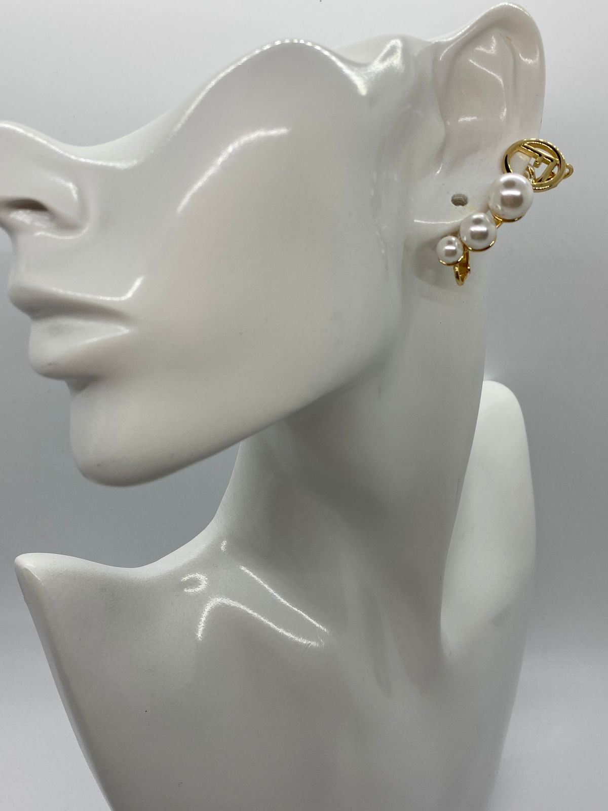 FENDI F Pearl Trim Single Climber Earring - Pre owned