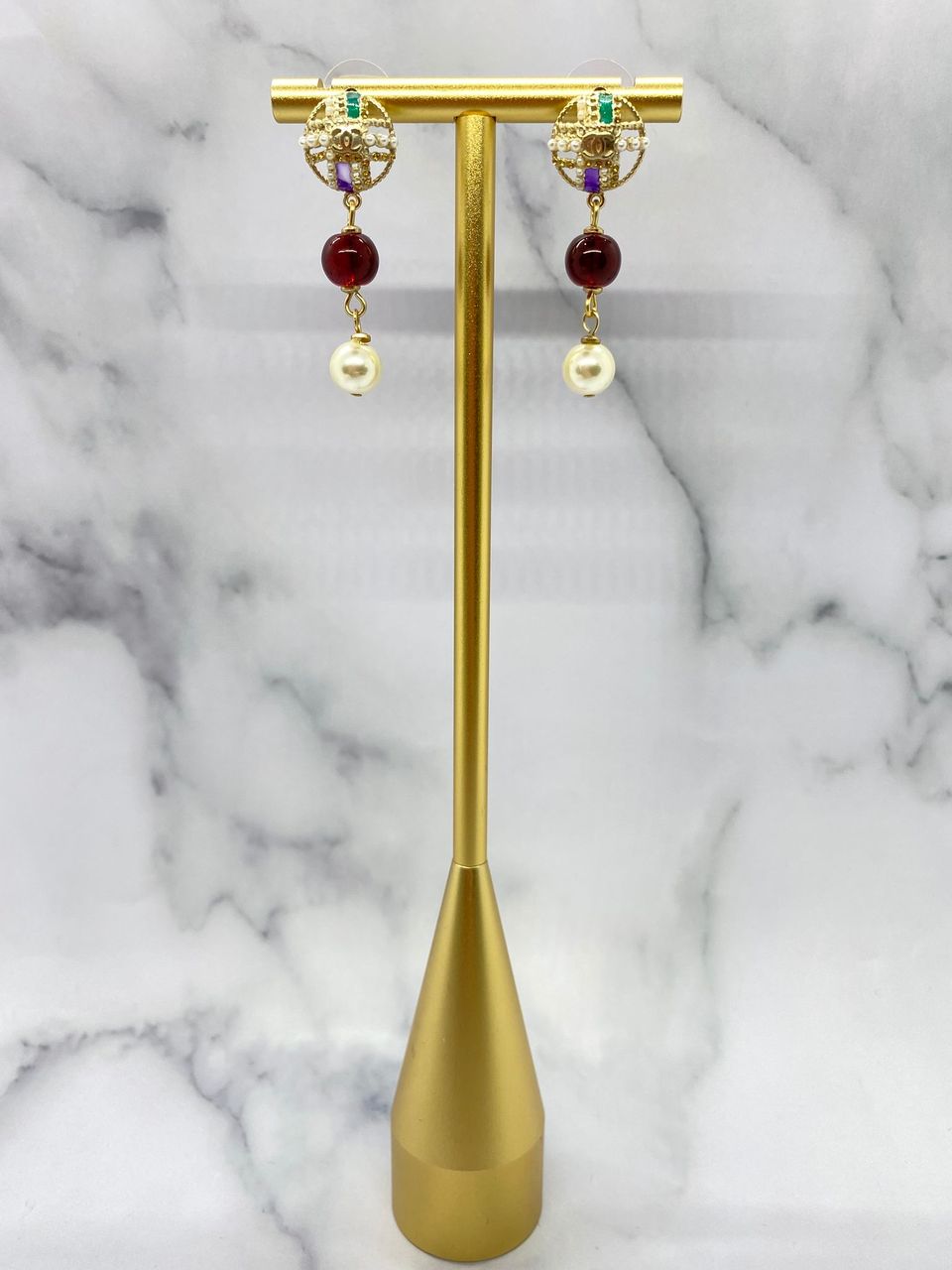 CHANEL CC Colorful Beaded Pendant Earrings - Pre owned