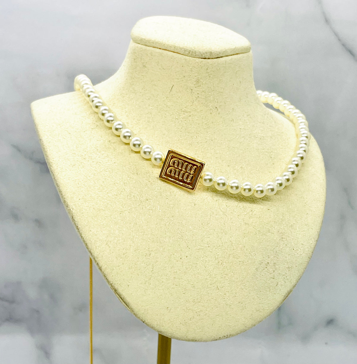 MIU MIU Pearl Monogram Adjustable Necklace - Pre owned