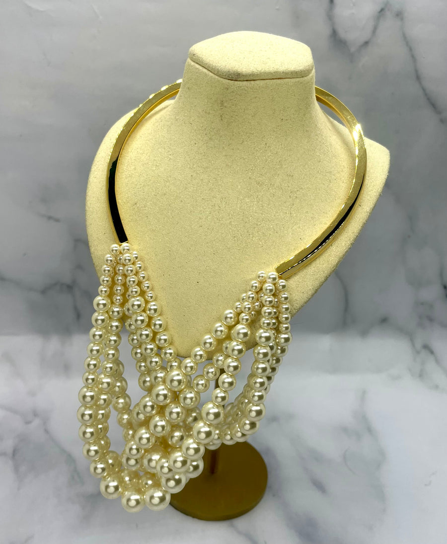 CHRISTIAN DIOR Pearl Statement Necklace - Pre owned