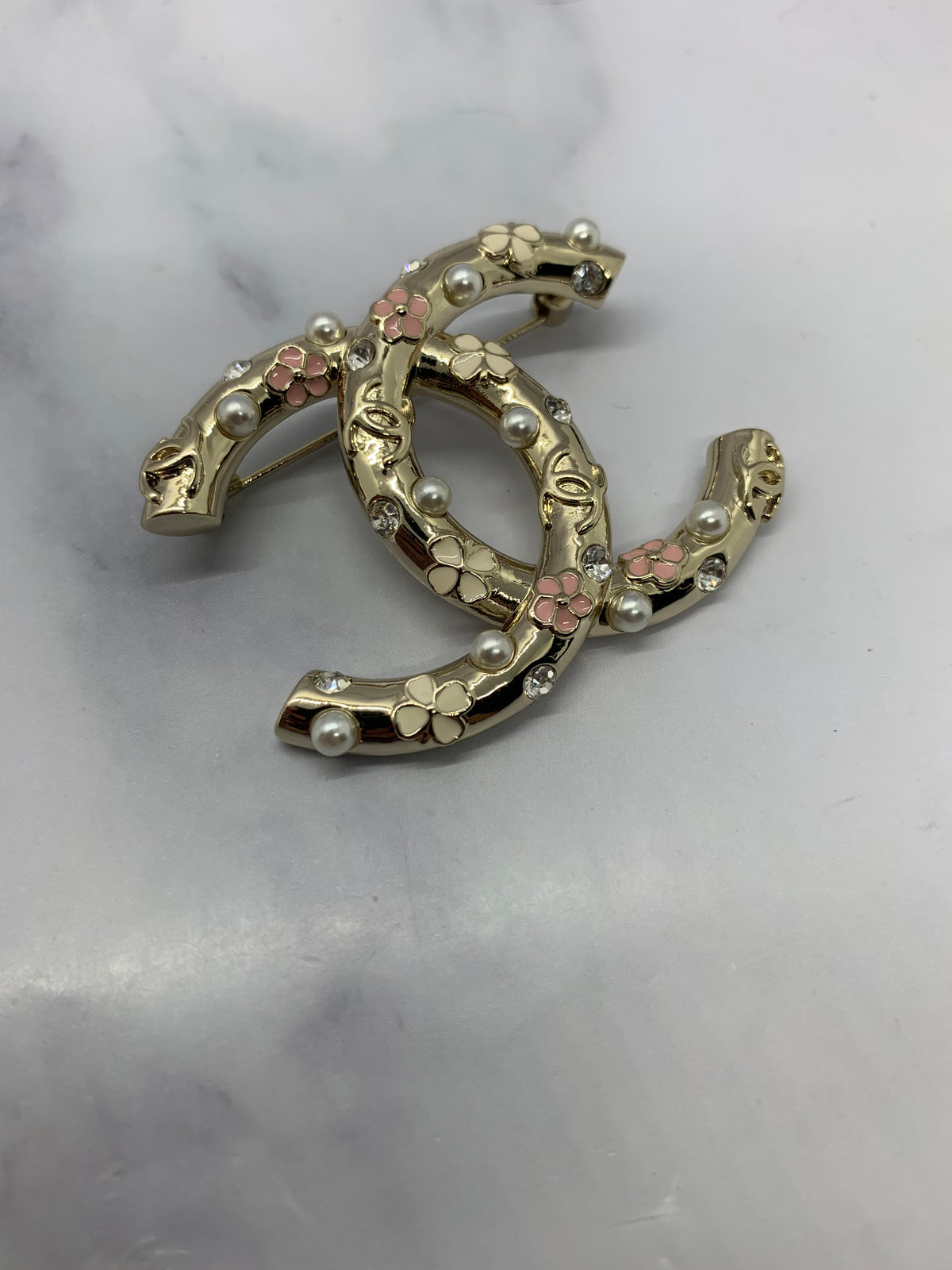 CHANEL CC Flower Rhinestone Trim Brooch Pin - Pre owned
