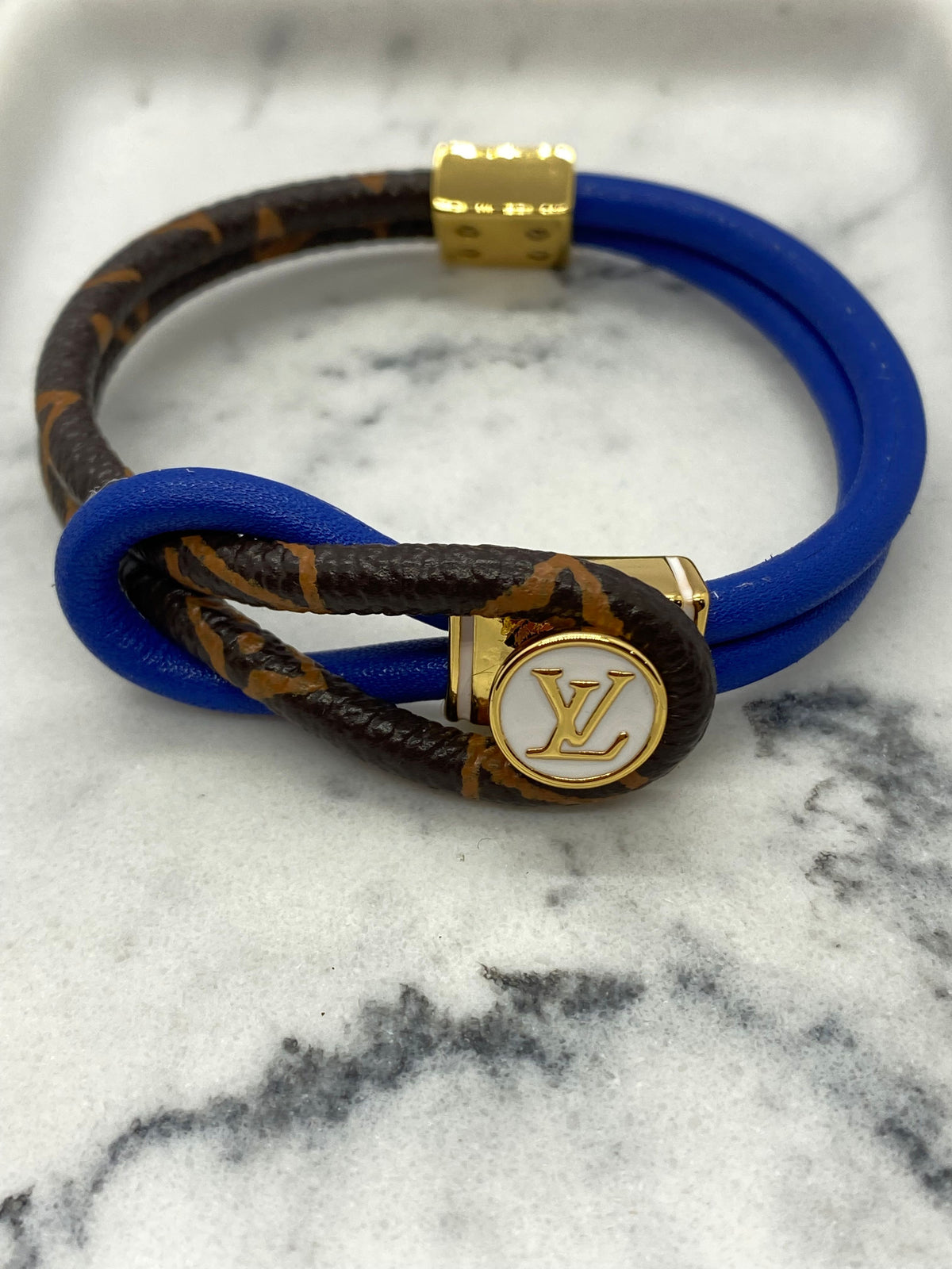 LOUIS VUITTON LV Leather & Blue Bracelet - Pre owned
