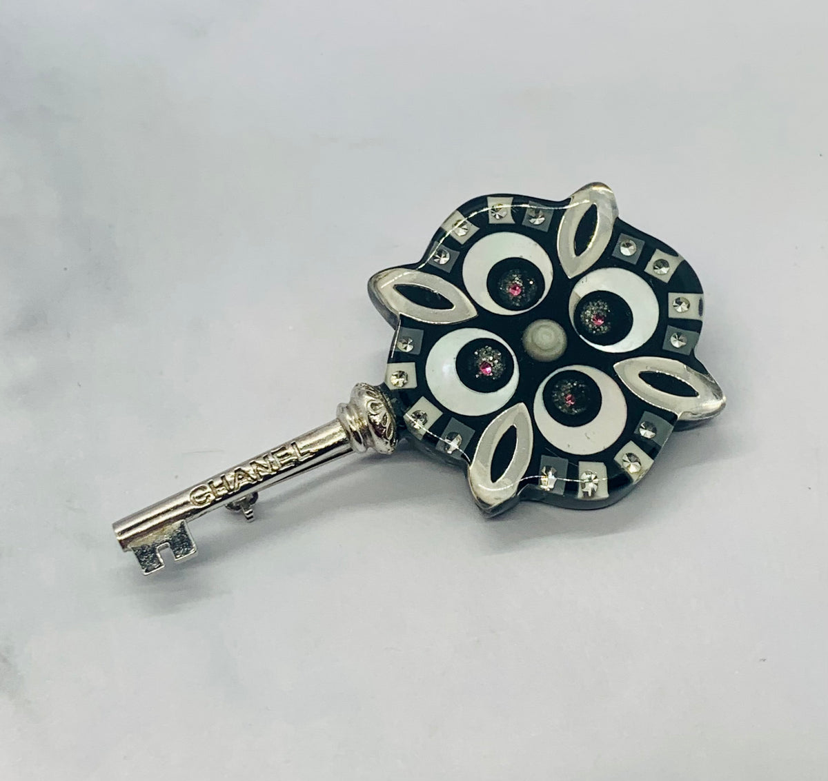 CHANEL CC Key Brooch Pin - Pre owned
