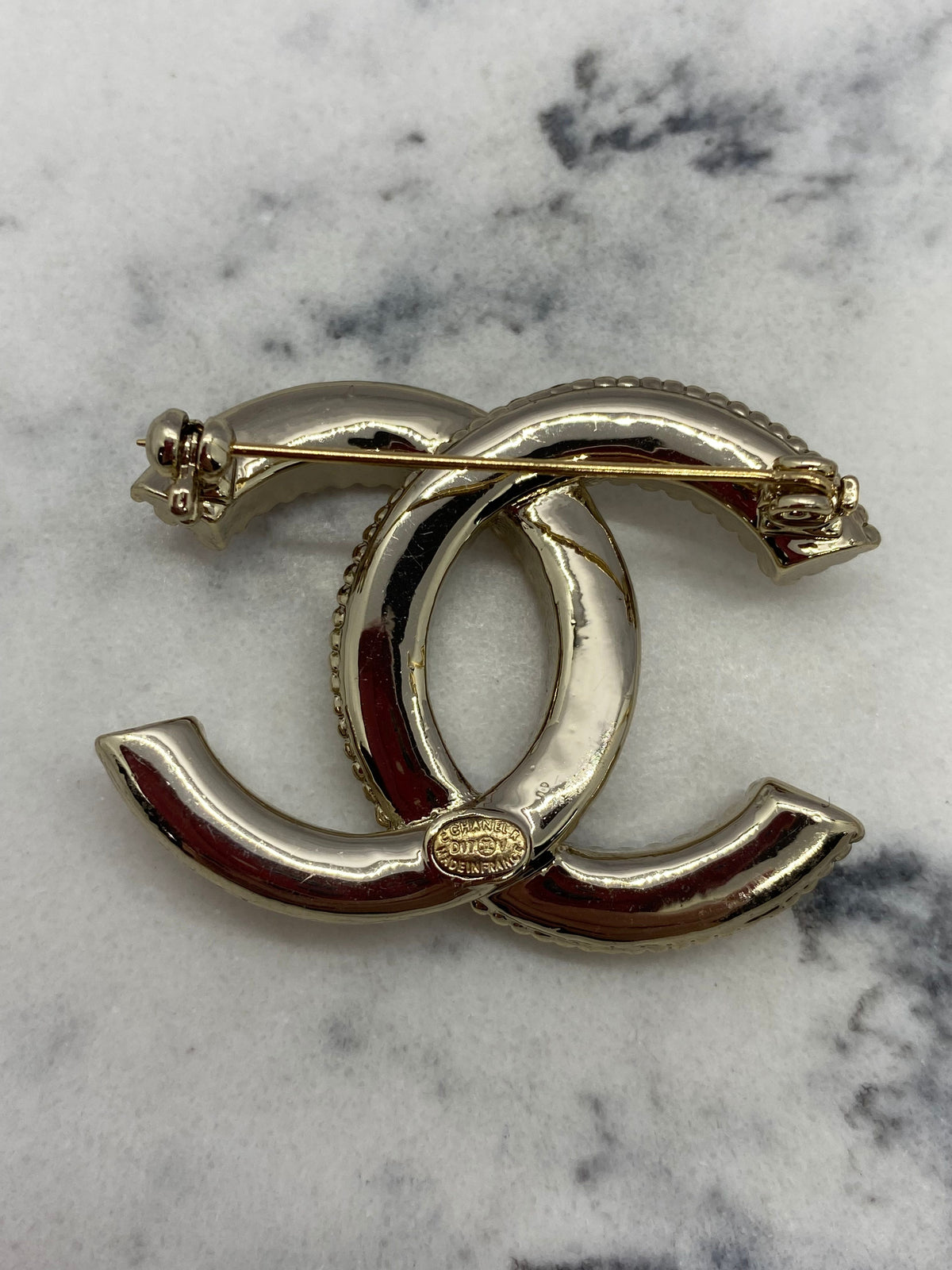 CHANEL CC Aztec Vintage Brooch Pin - Pre owned
