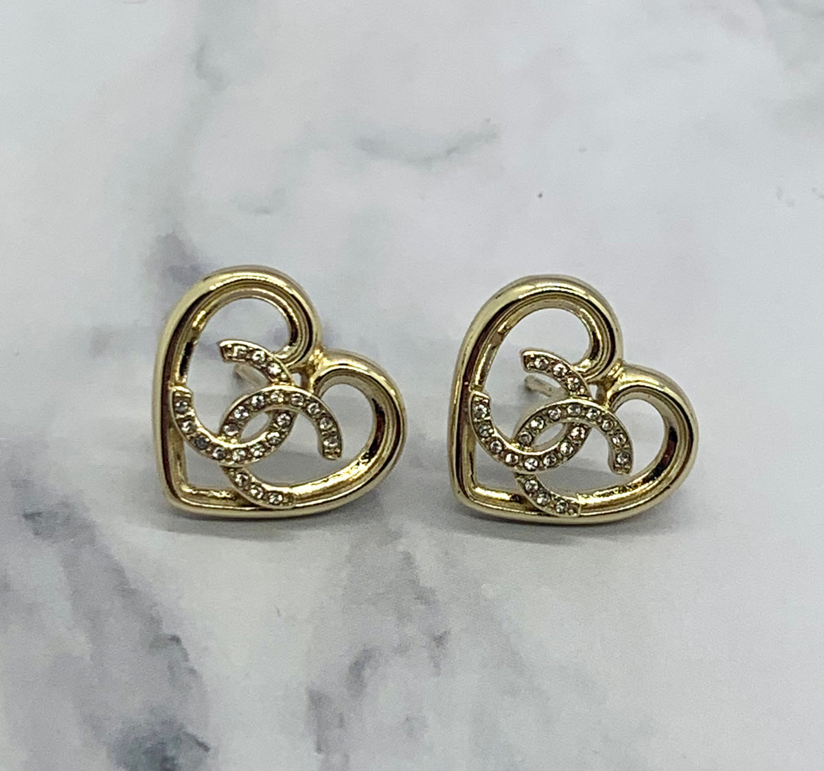 CHANEL CC Heart Rhinestone Earrings - Pre owned