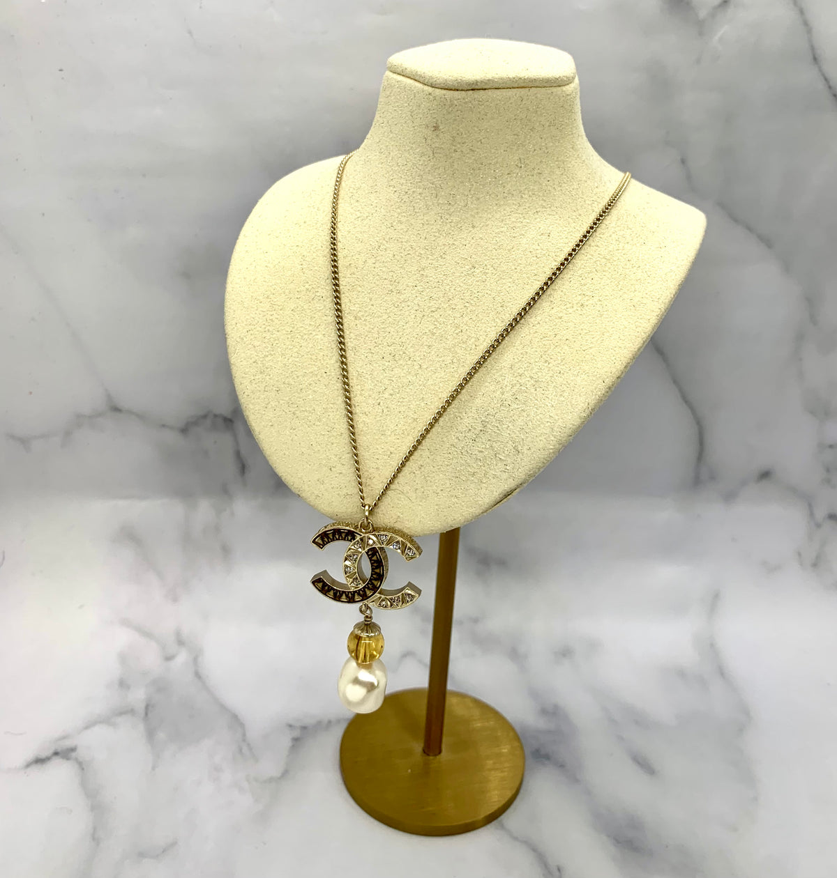 CHANEL CC 2017 Pendant Necklace - Pre owned