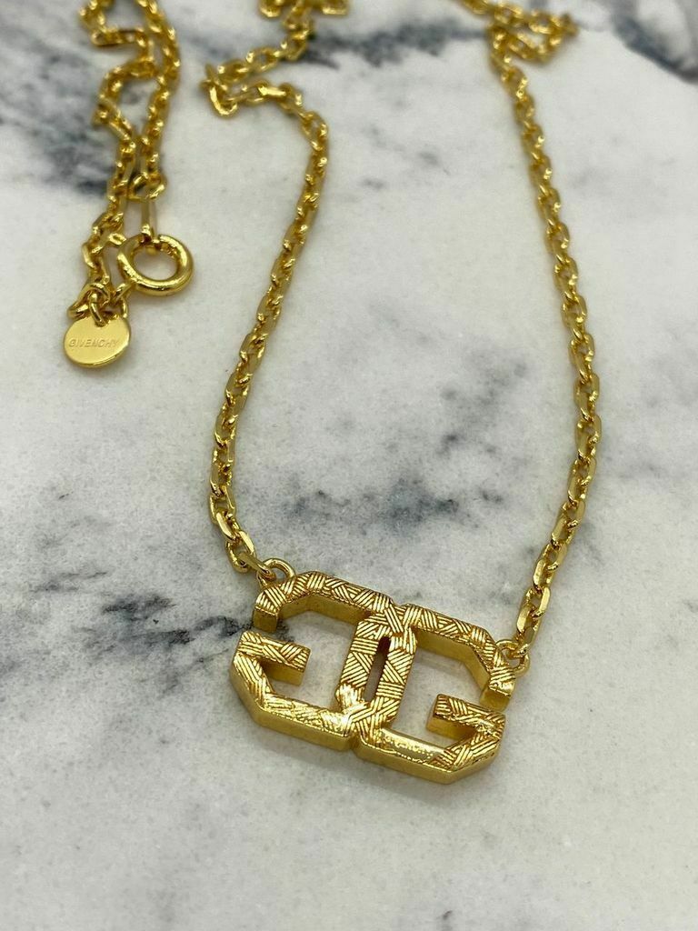 GIVENCHY GG Gold Tone Logo Chain Necklace - Pre owned