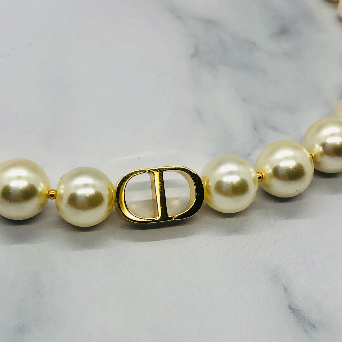 CHRISTIAN DIOR CD Brass Pearl Choker Necklace - Pre owned
