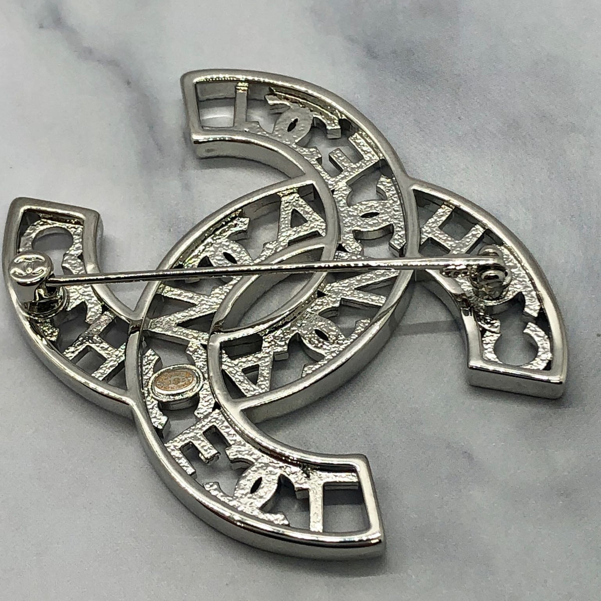 CHANEL CC Silver Tone Rhinestone Brooch Pin - Pre owned