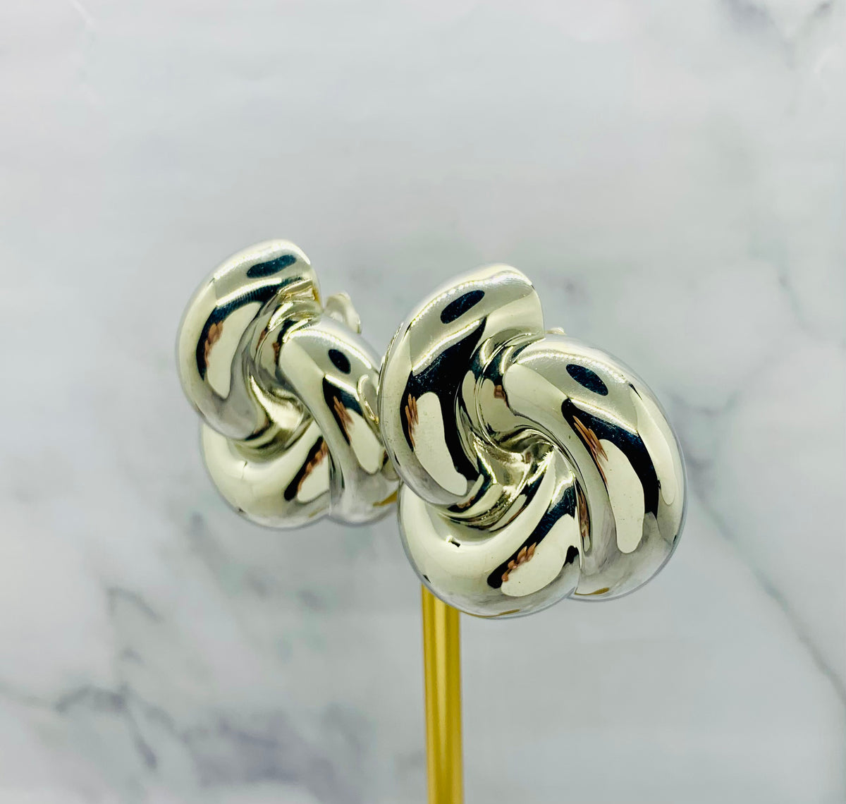 YSL YVES SAINT LAURENT Silver Knot Clip On Earrings - Pre owned