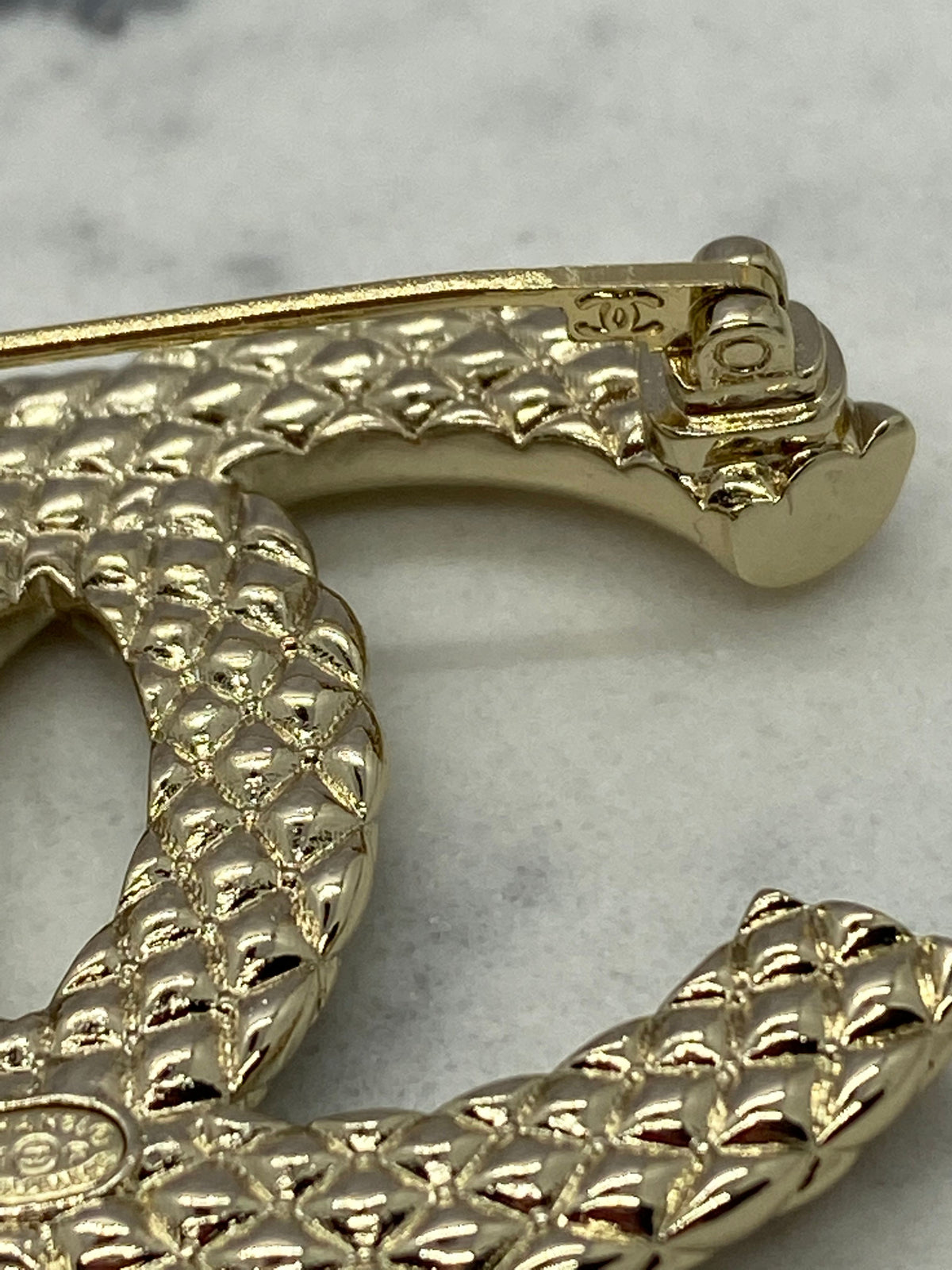 CHANEL CC Silver Tone Rhinestone Brooch Pin - Pre owned