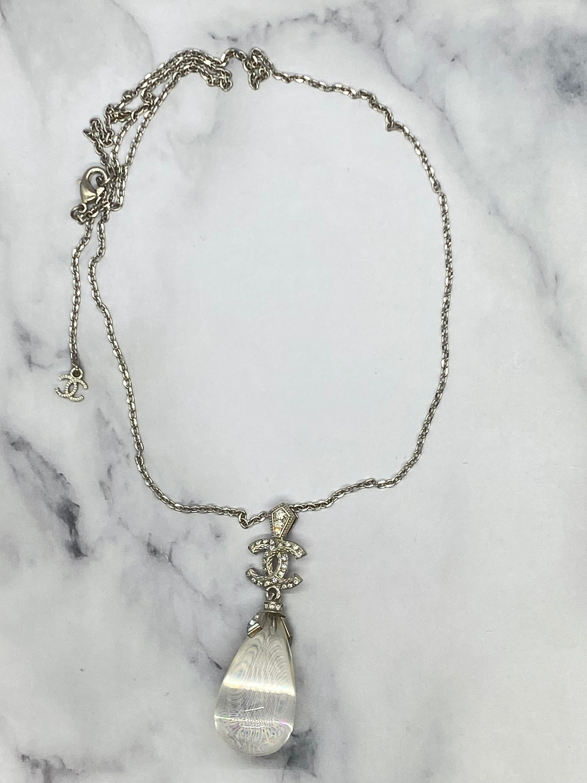CHANEL CC 2018 Acrylic Charm Necklace - Pre owned