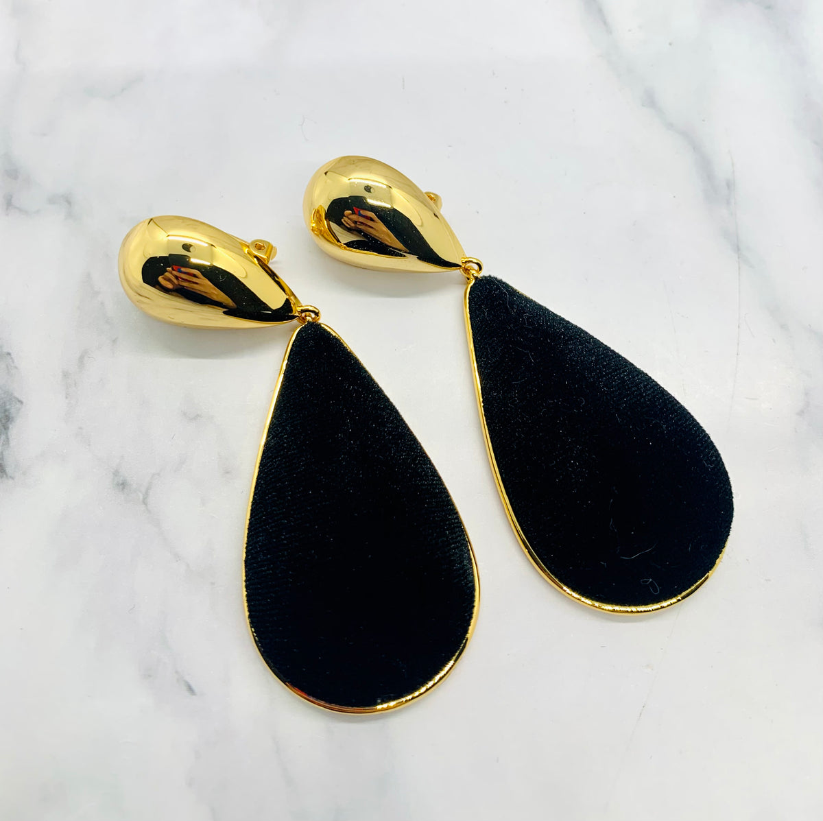 YSL YVES SAINT LAURENT Velvet Tear Clip On Earrings - Pre owned