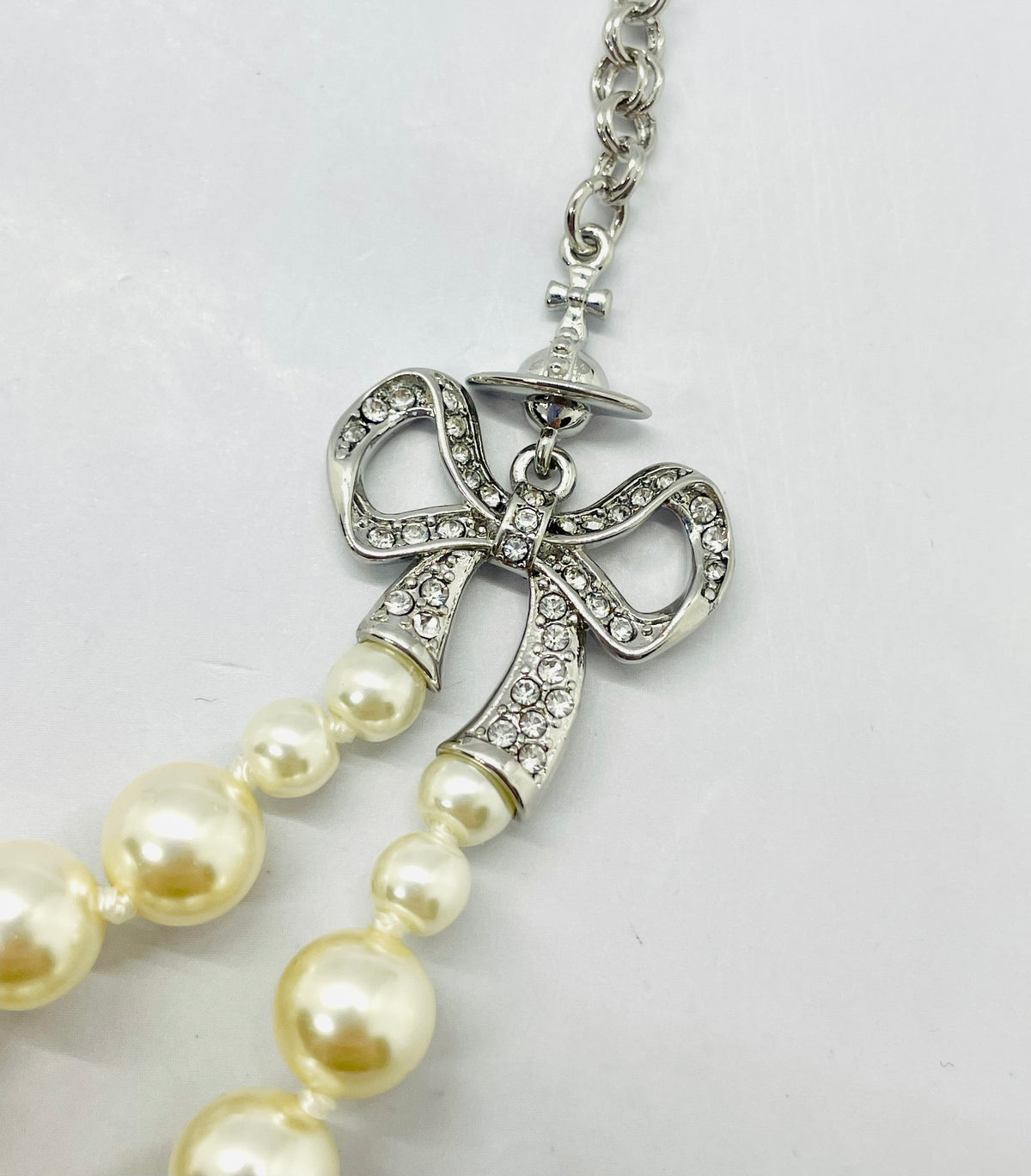 VIVIENNE WESTWOOD Pearl Statement Bow Necklace - Pre owned
