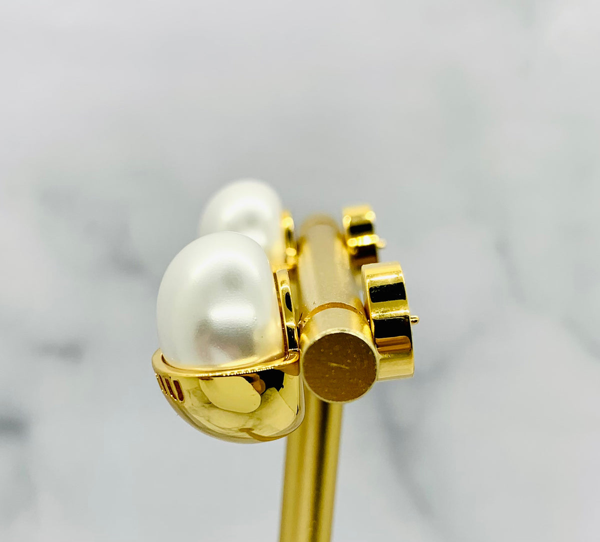 MIU MIU Half Pearl Earrings - Pre-Owned — 4