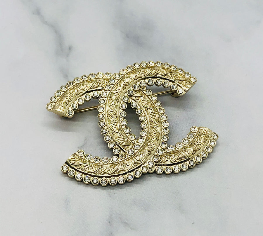 CHANEL CC Rhinestone Brooch Pin - Pre-Owned — 1