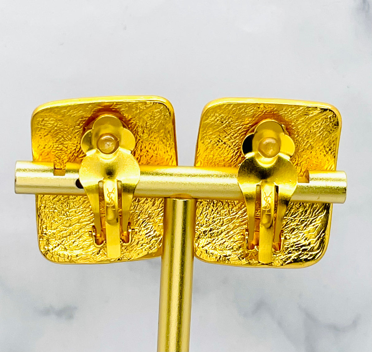 YSL Hammered Monogram Clip-On Earrings - Pre-Owned / MJ6381 — 5