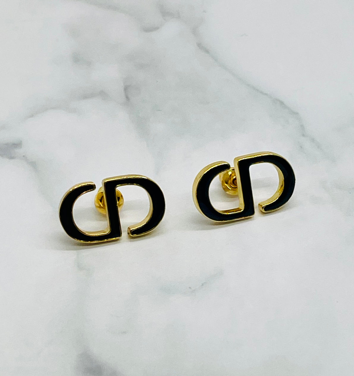 CHRISTIAN DIOR CD Black Enamel Earrings - Pre-Owned — 1