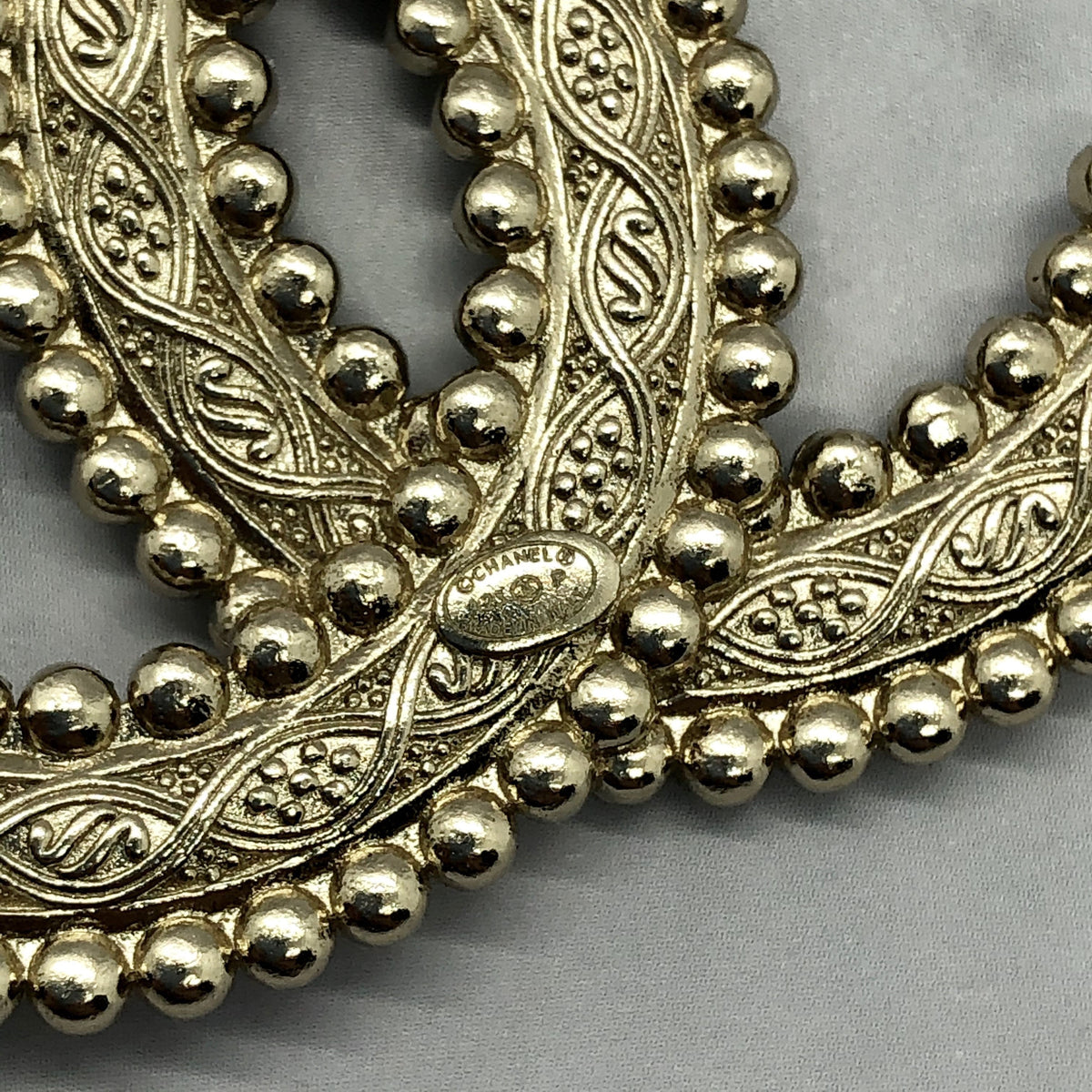 CHANEL CC Rhinestone Brooch Pin - Pre-Owned — 3