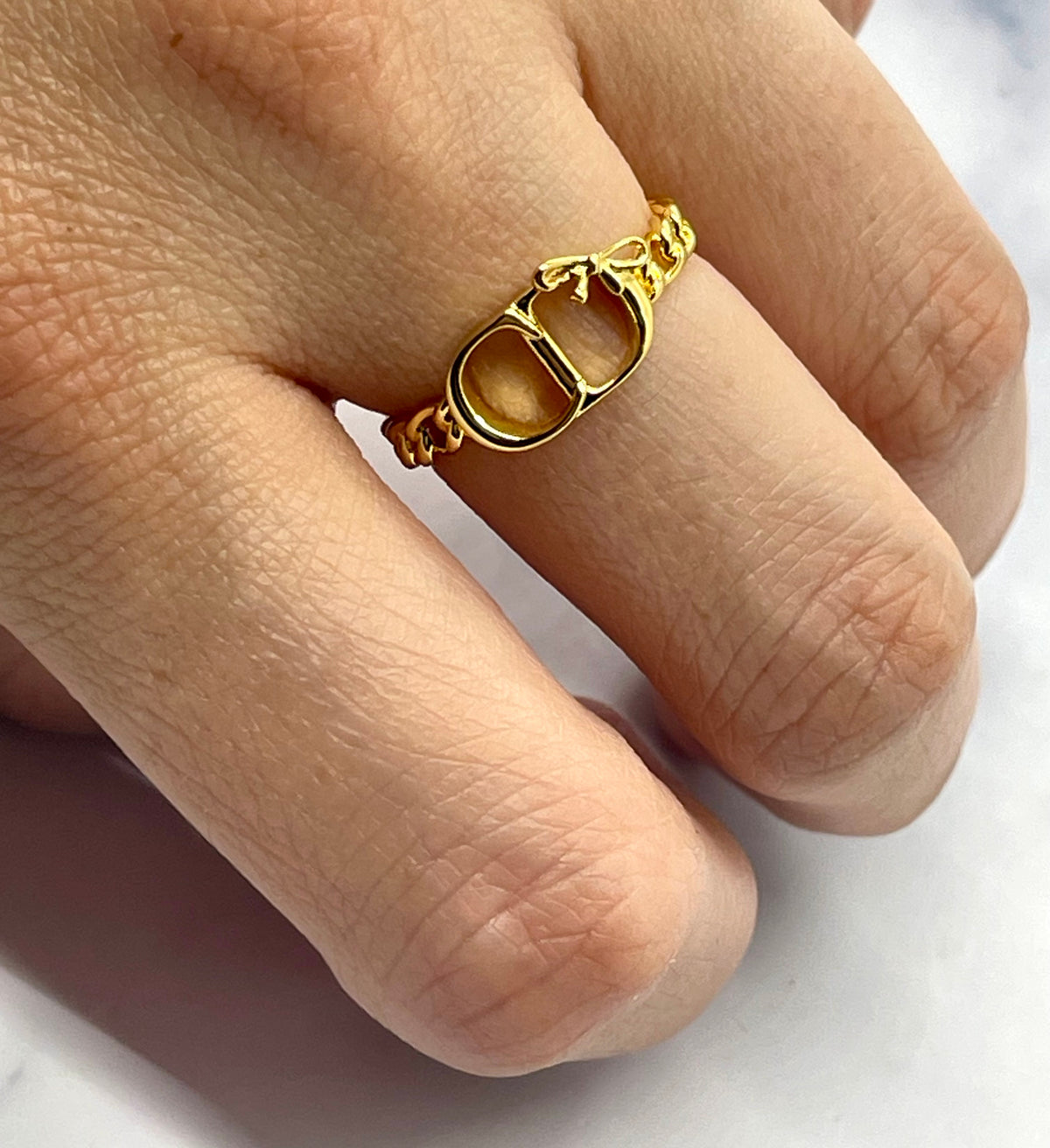 CHRISTIAN DIOR CD Gold Tone Bow Chain Ring Size 7 - Pre-Owned — 2