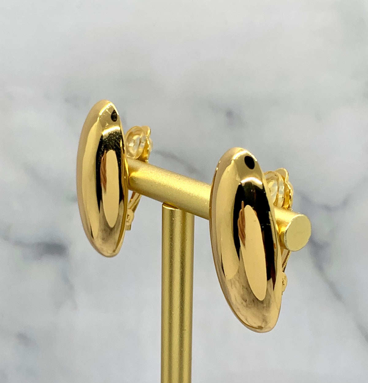 CHRISTIAN DIOR Gold Tone Clip On Earrings - Pre-Owned — 6
