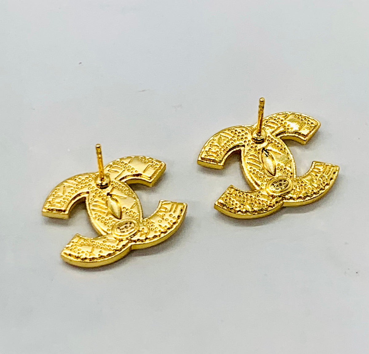CHANEL CC Gold Tone Enamel Earrings - Pre-Owned