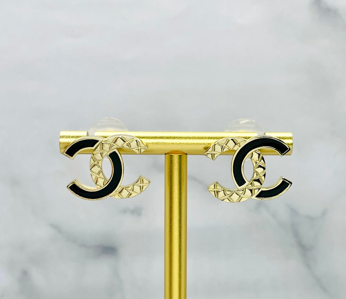 CHANEL CC Black Quilted Earrings - Pre-Owned — 5