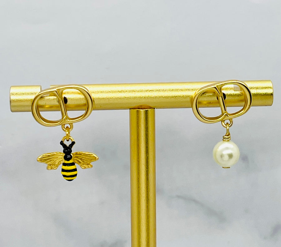 CHRISTIAN DIOR CD Bee & Pearl Asymmetric Earrings - Pre-Owned — 1