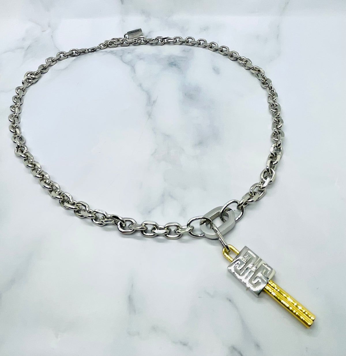GIVENCHY Monogram Key Chain Necklace - Pre-Owned — 2