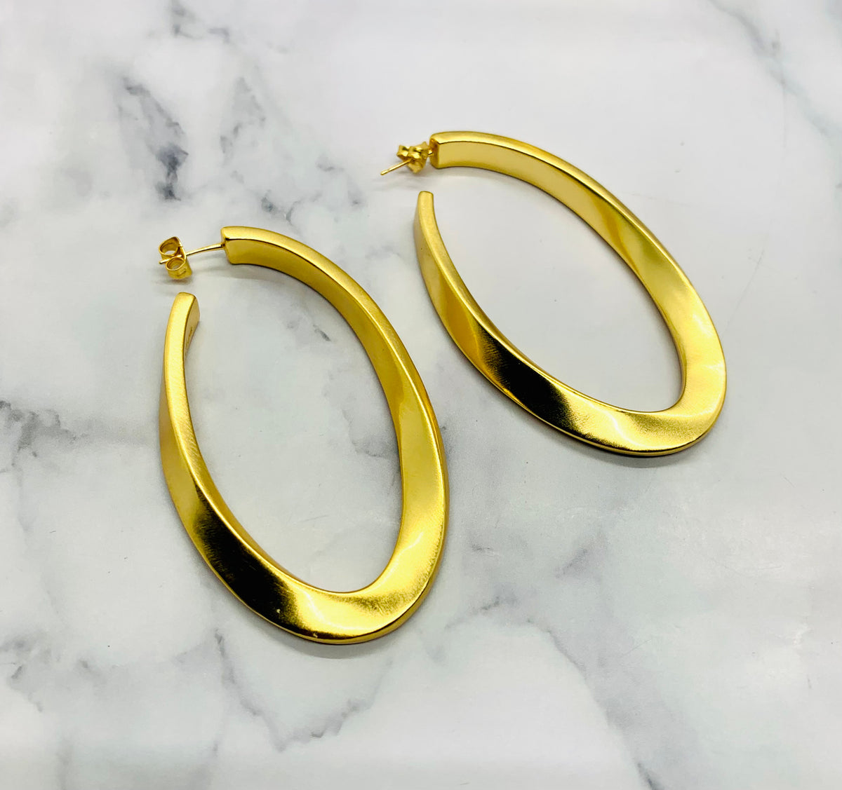 YSL YVES SAINT LAURENT Gold Tone Hoop Earrings - Pre-Owned