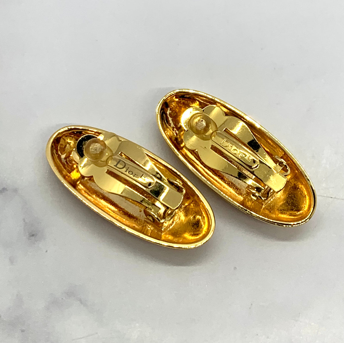 CHRISTIAN DIOR Gold Tone Clip On Earrings - Pre-Owned — 5